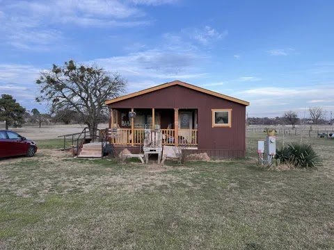 208 Farmhouse Rd, Springtown, TX 76082