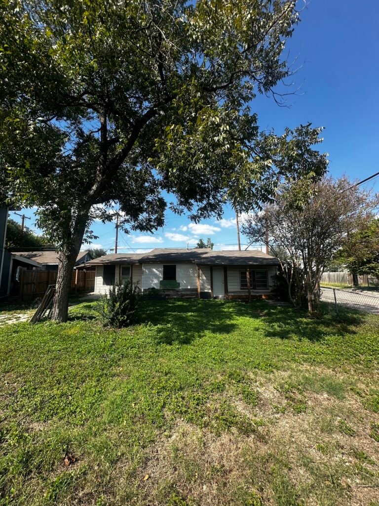 1401 Santa Barbara St, San Antonio, TX 78201