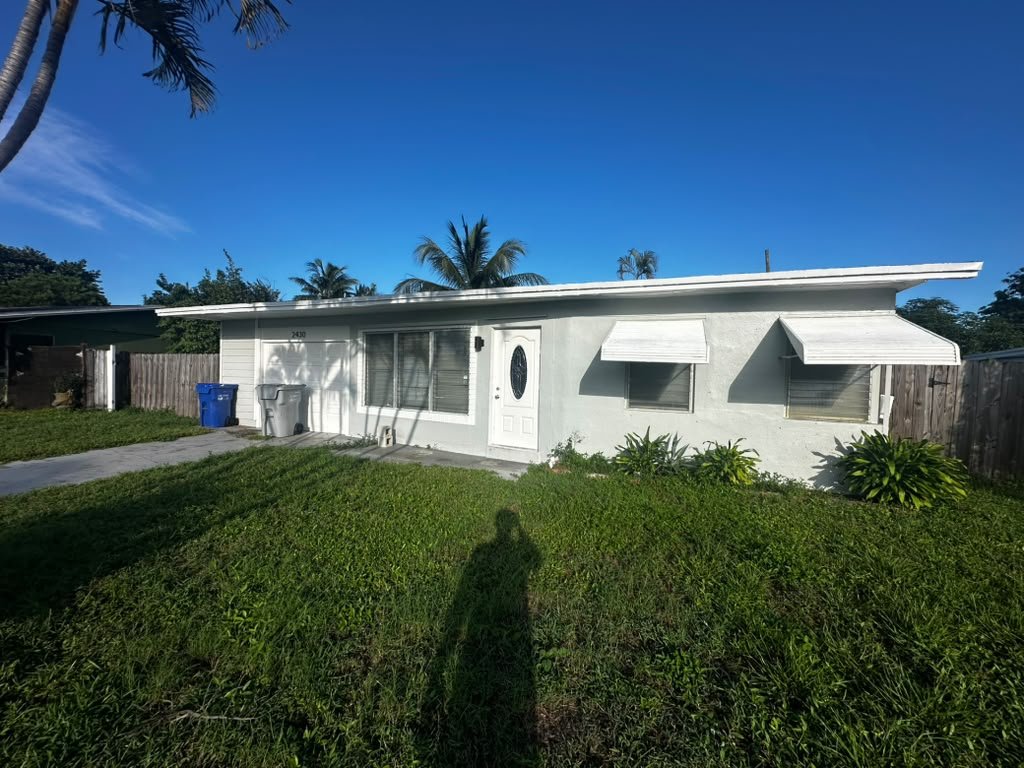 2430 NE 10th Ter, Pompano Beach, FL 33064