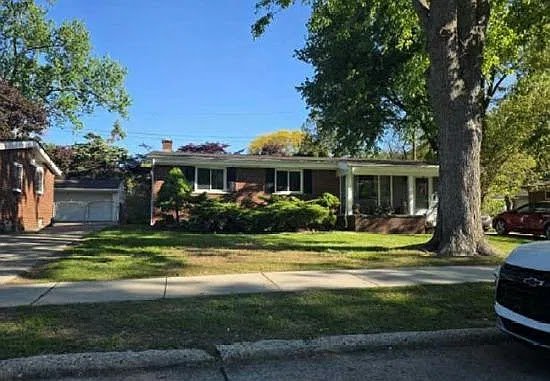 316 W La Salle Ave, Royal Oak, MI 48073