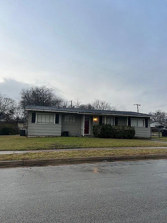 4600 Strong Ave, Fort Worth, TX 76105