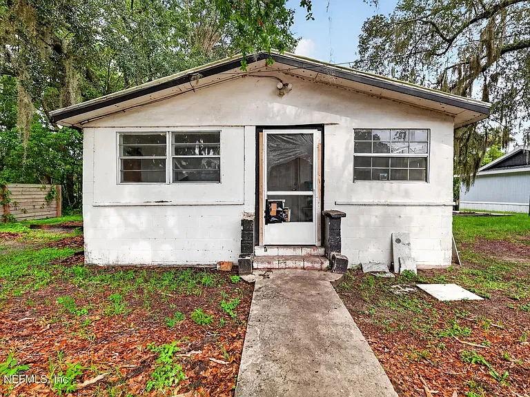 707 S Bay Ave, Sanford, FL 32771
